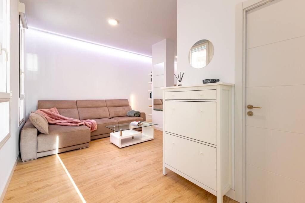 Nuevo Apartamento Clanset, Junto A Palacio Congresos * Séville