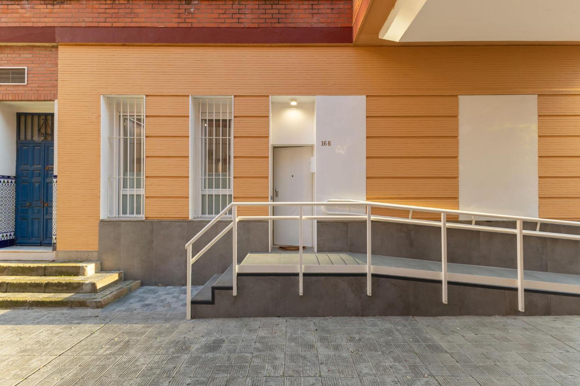 Nuevo Apartamento Clanset, Junto A Palacio Congresos * Séville